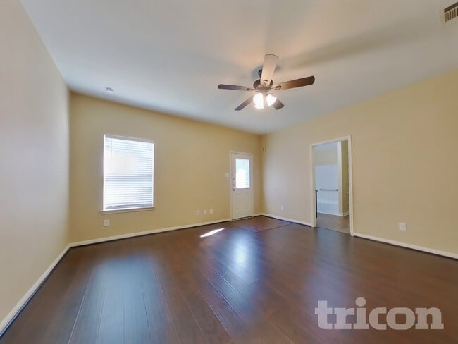 Building Photo - 2063 Sweet Lilac Dr