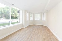 Building Photo - 5200 N Leavitt St