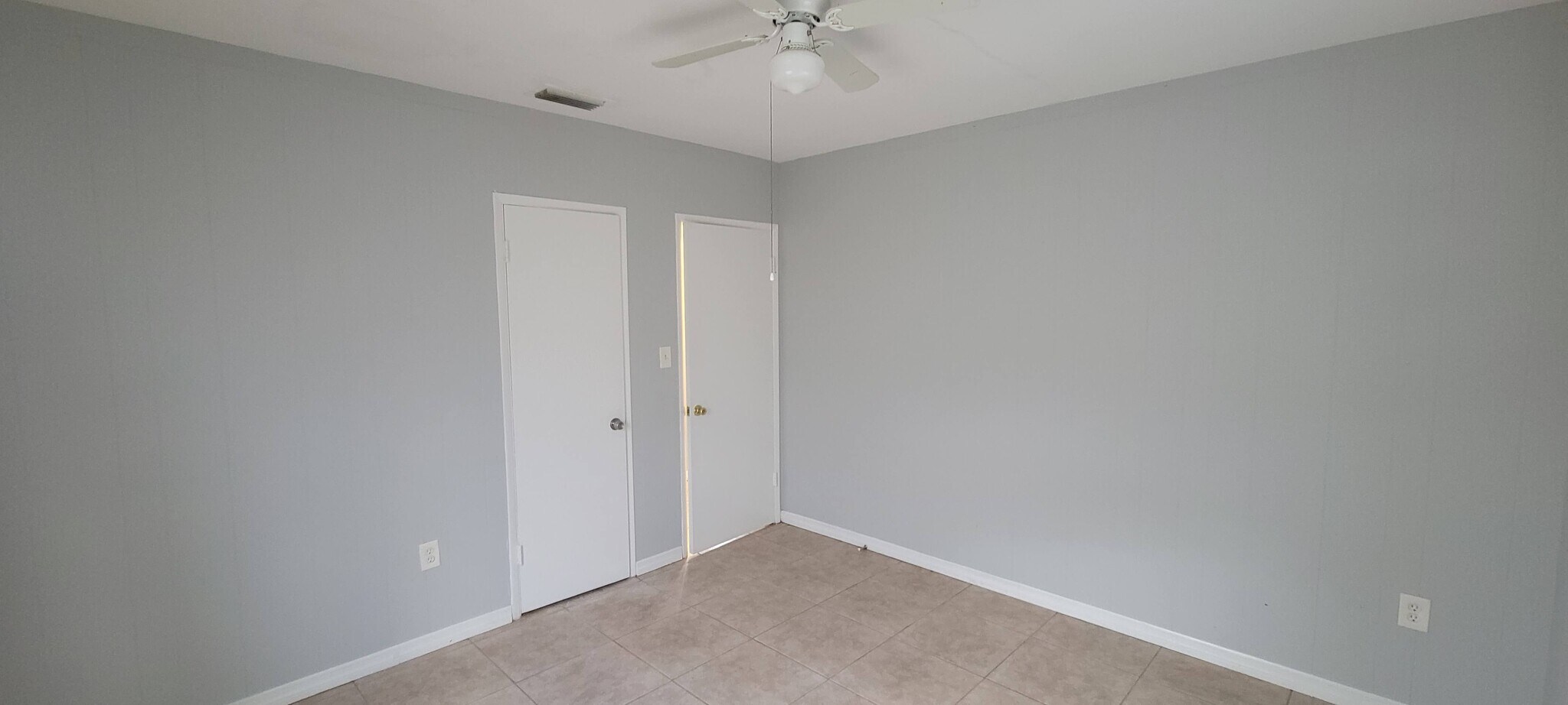 Building Photo - 2439 2nd Avenue SE