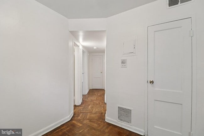 Building Photo - 500 Tennessee Ave NE