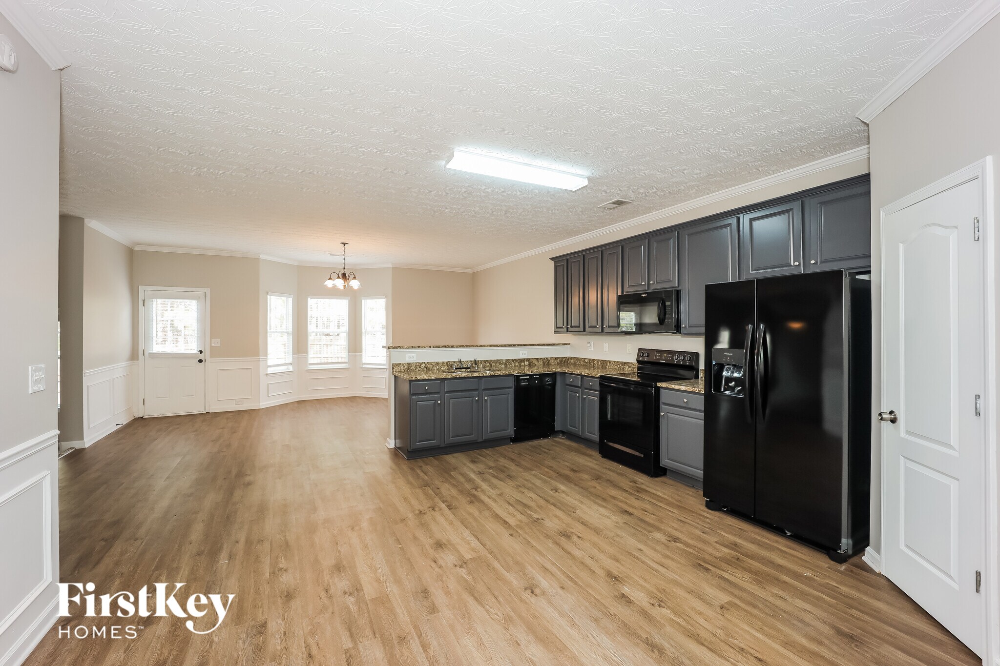 Building Photo - 855 Chapman St