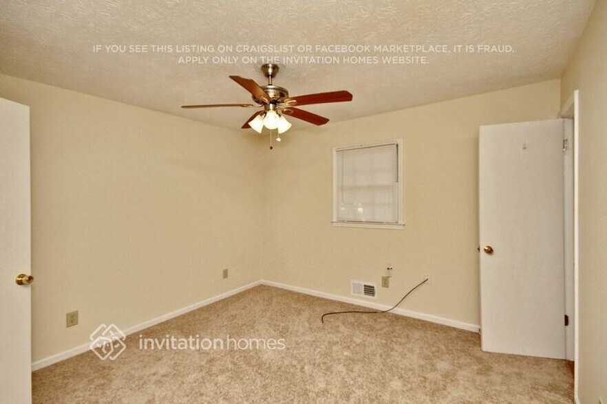 Building Photo - 4412 Bryant Dr SW