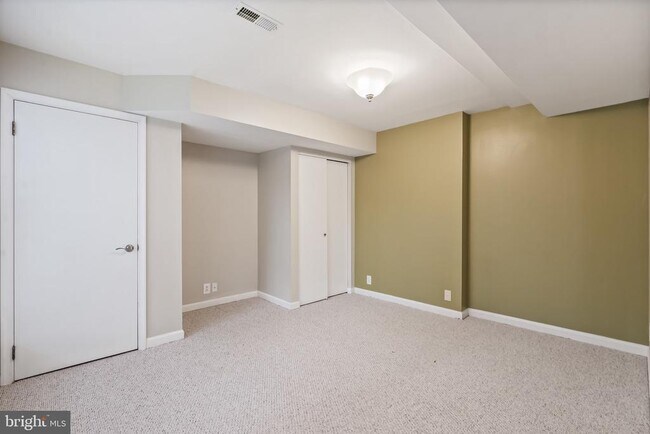 Building Photo - 3116 Wynford Dr