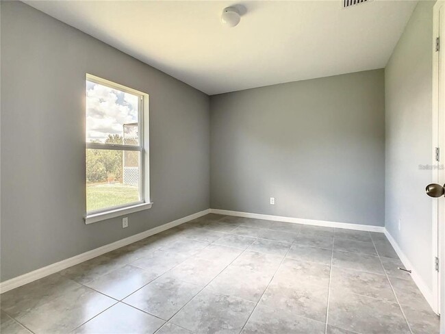 Building Photo - 27307 Tierra Del Fuego Cir