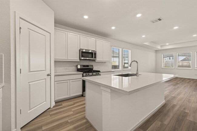 Building Photo - 21926 Sam Raburn Dr