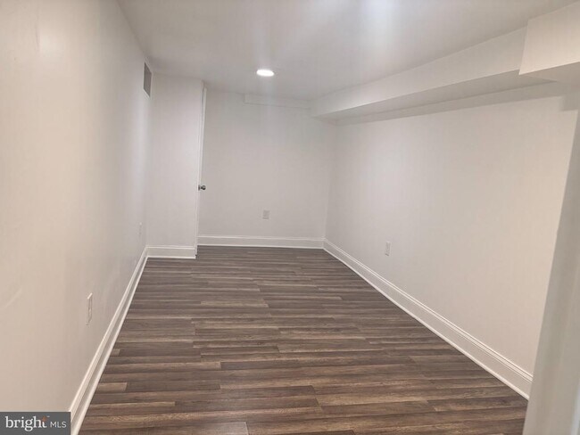 Building Photo - 2336 N Smedley St