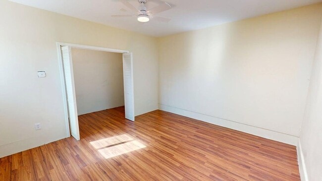 Building Photo - Sweet 3 bedroom