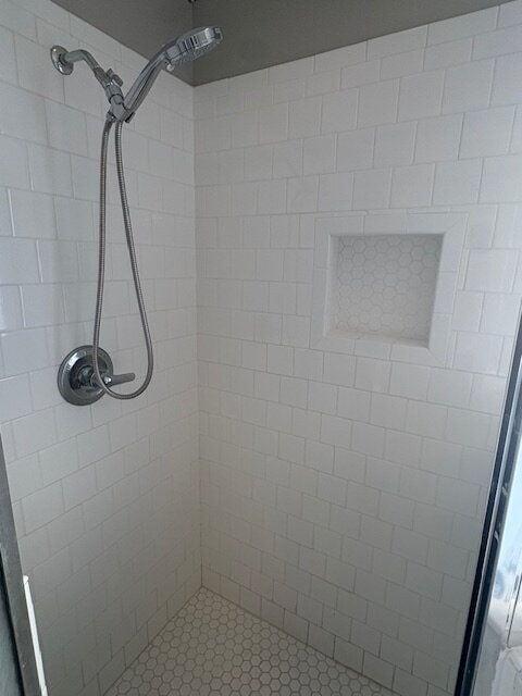 Building Photo - 626 Edenbrook Dr