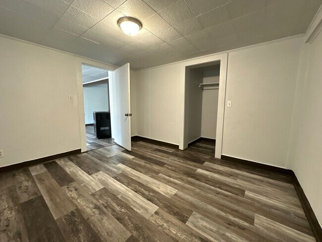 Building Photo - N3rd234