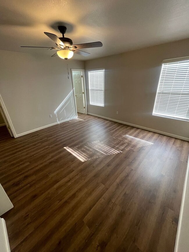 Building Photo - Gorgeous 3 Bedroom / 2 Bathroom Home in Las Colinas