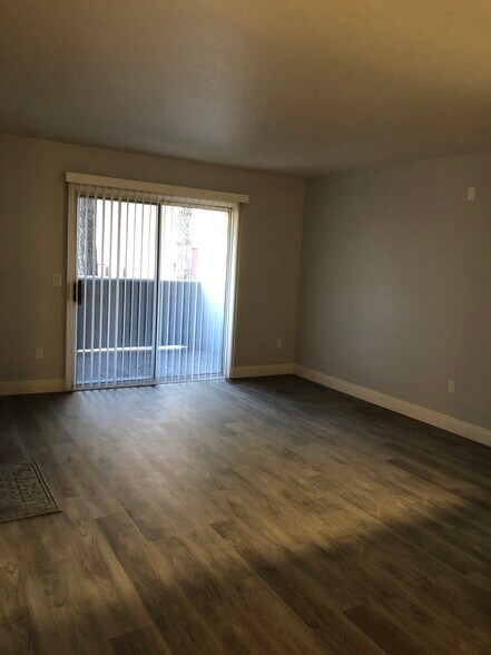 Building Photo - 5055 W Hacienda Ave