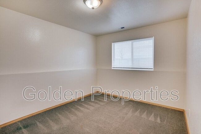 Building Photo - 11726 N Stinson Loop