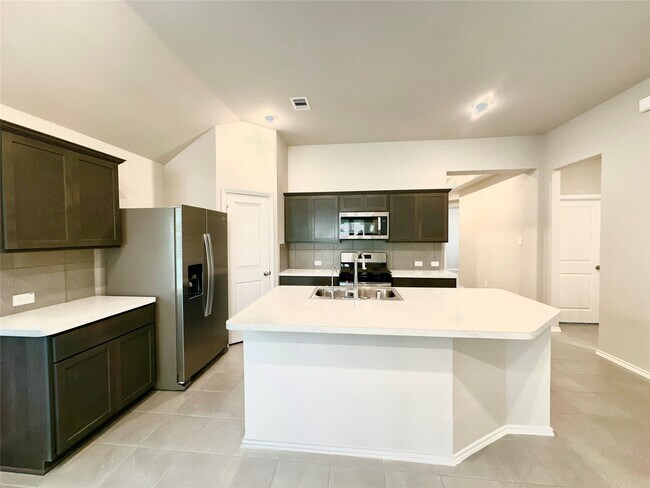 Building Photo - 3308 Scarlet Tupelo Wy