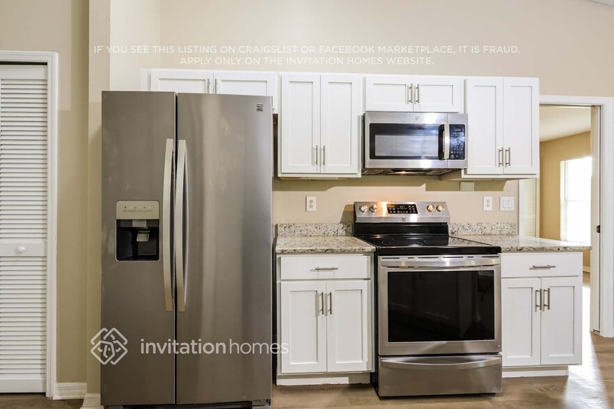 Building Photo - 624 Sheridan Woods Dr