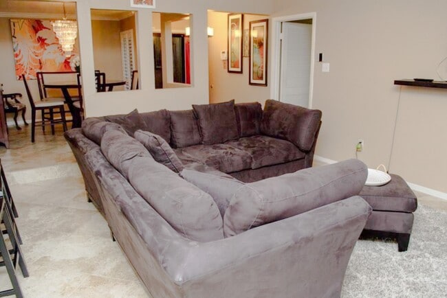 Building Photo - 10114 Kirkvale Dr