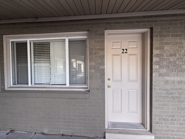 Building Photo - 1105 S State St