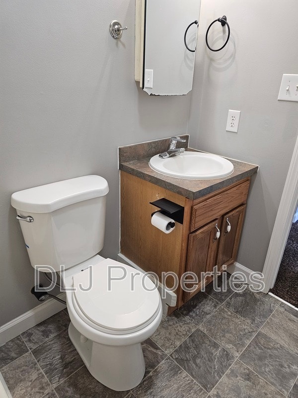 Building Photo - 546 Betty Lou Dr