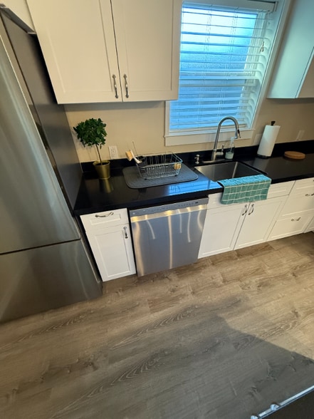 Building Photo - 779 Hamilton Dr