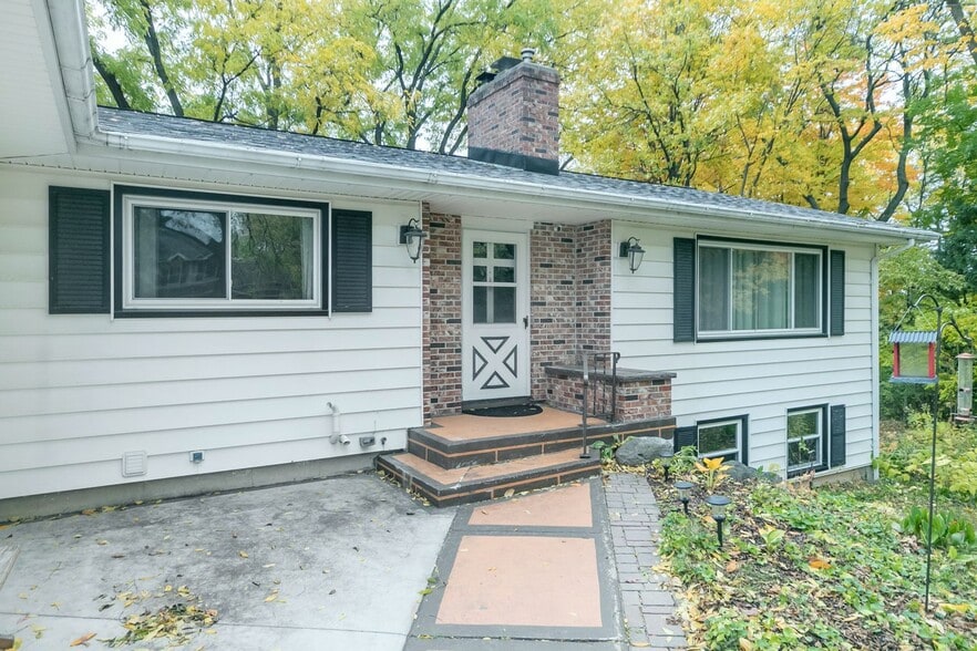 Building Photo - 2113 Westchester Rd