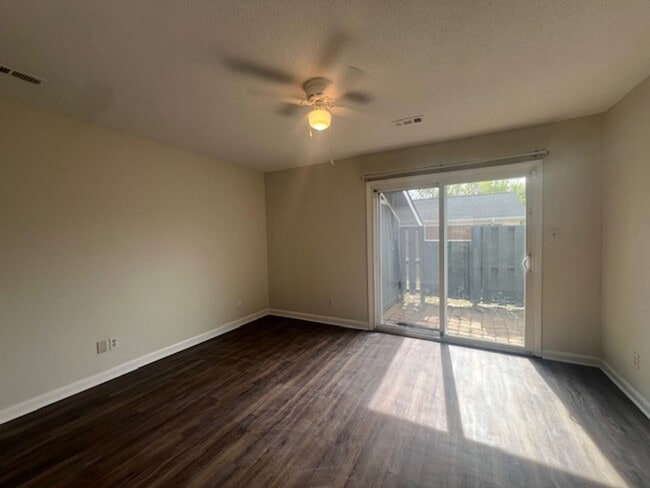 Building Photo - 5913 Rustlewood Dr