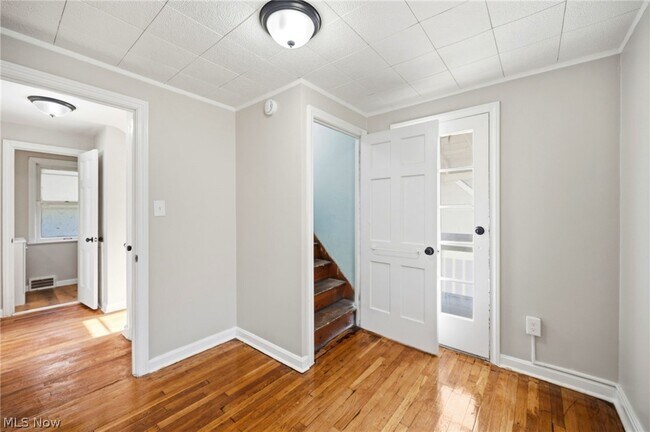 Building Photo - 26900 Forestview Ave