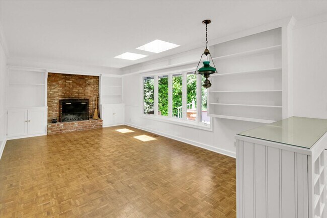 Building Photo - 1064 Westridge Ave