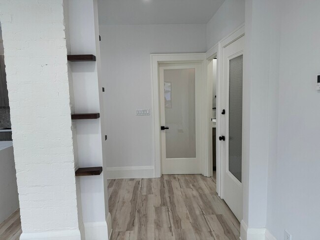 Building Photo - 6810 Herman Ave