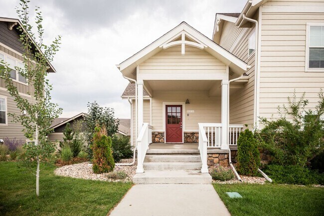 Building Photo - Charming 3-Bedroom Home in the Desirable Bucking Horse Neighborhood!