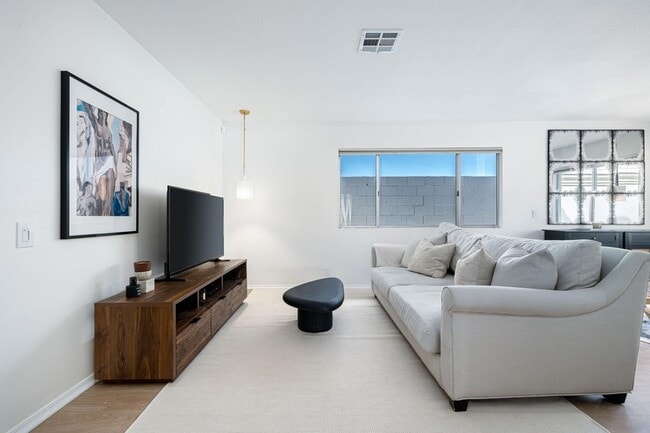 Building Photo - 53680 Avenida Montezuma