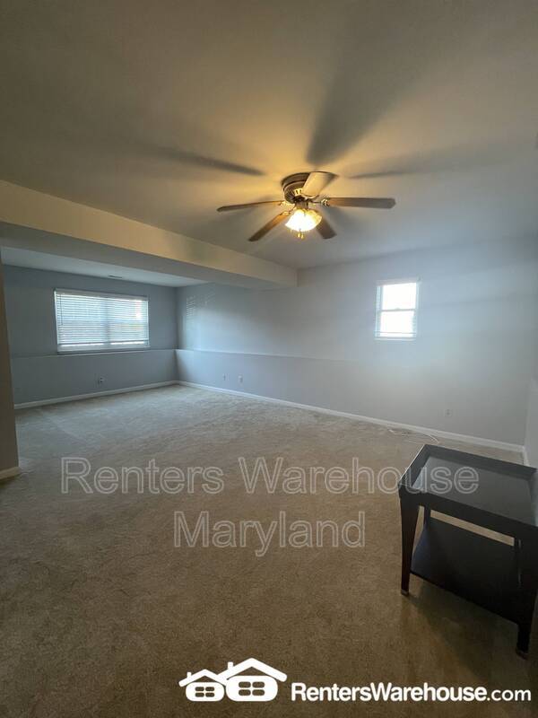 Building Photo - 9 Snug Lagoon Ct