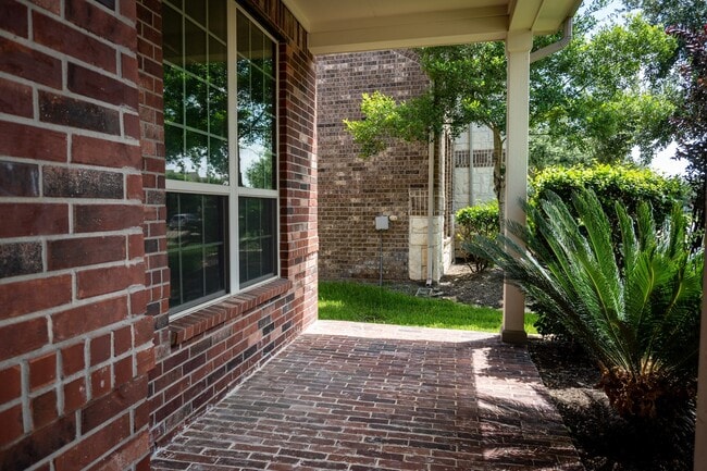 Building Photo - 25614 Somerset Meadows Ct