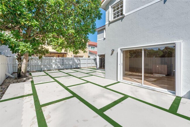 Building Photo - 13912 SW 103rd Ln