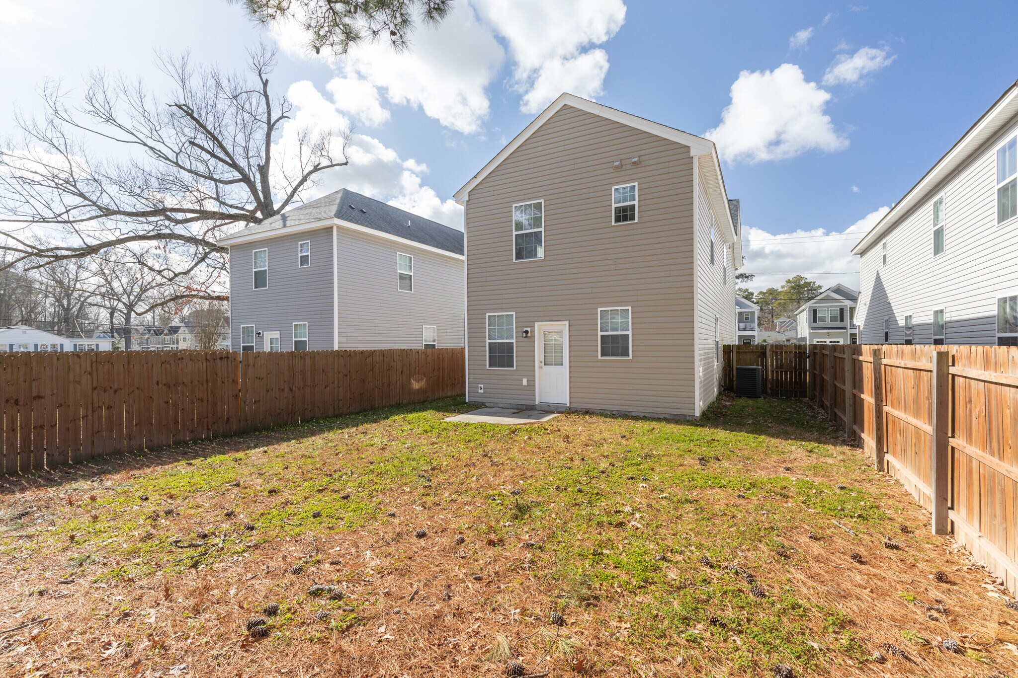 Spacious Fenced Backyard - 132 S Thalia Rd