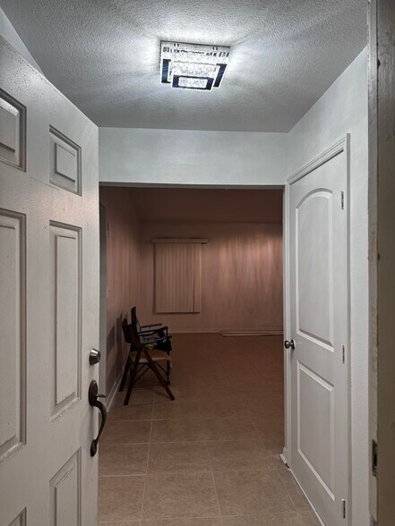 Building Photo - 681 Madrid Dr