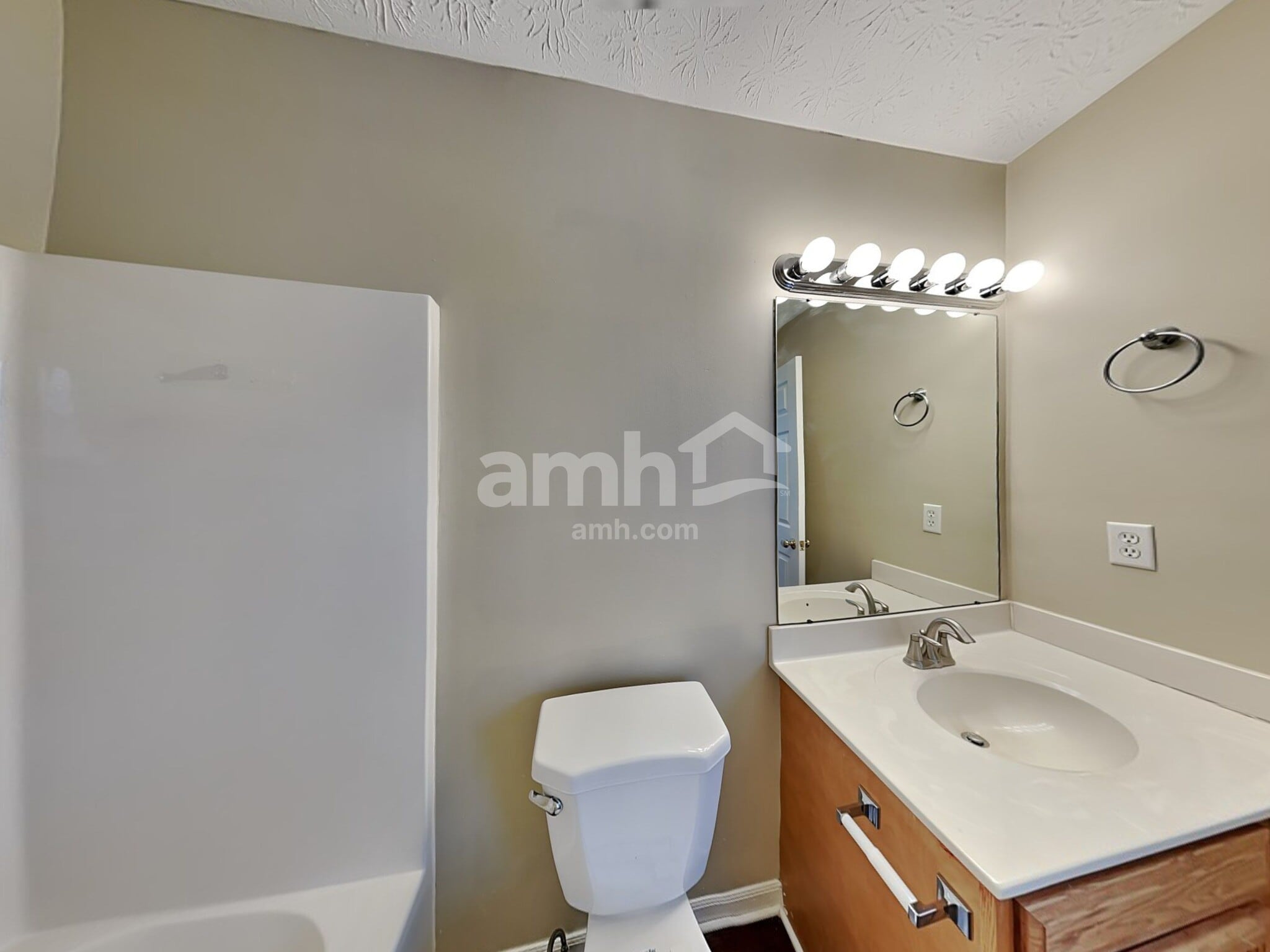 Building Photo - 918 Kreider Ct