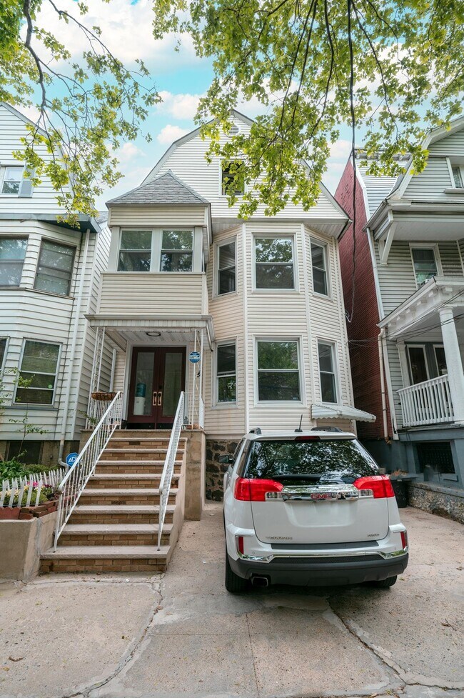 Building Photo - 66 Van Reipen Ave