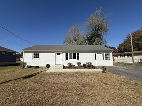 Building Photo - 187 Brooks Dr