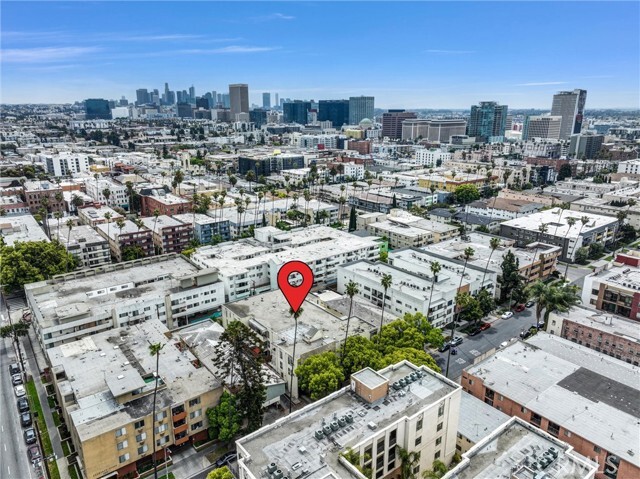Building Photo - 320 S Gramercy Pl