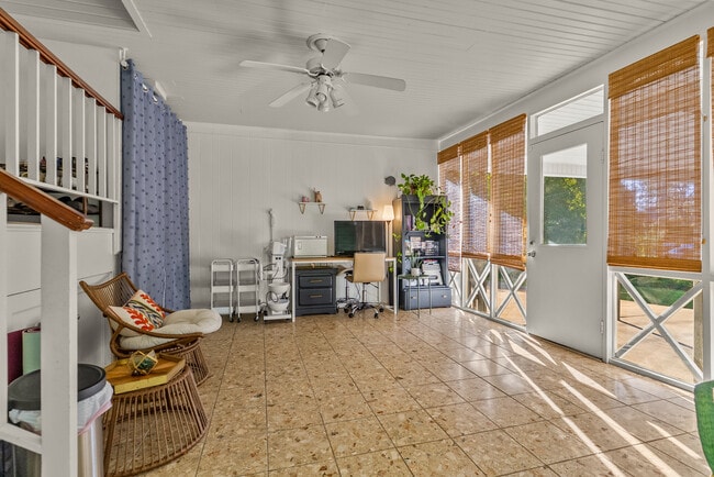 Building Photo - 2 Shannon Dr