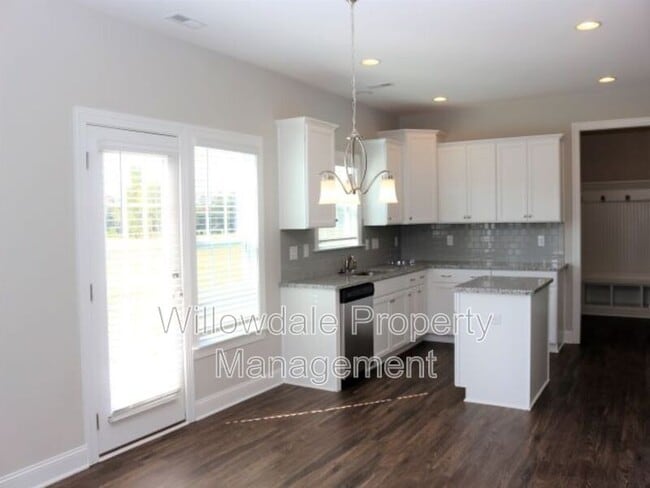Building Photo - 1121 Matisse Dr