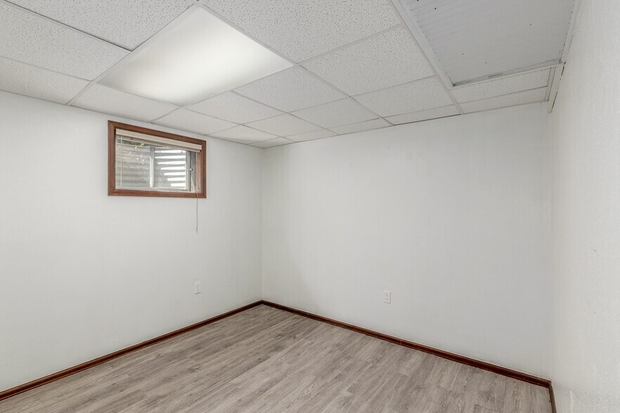 Building Photo - 1549 S Evanston St