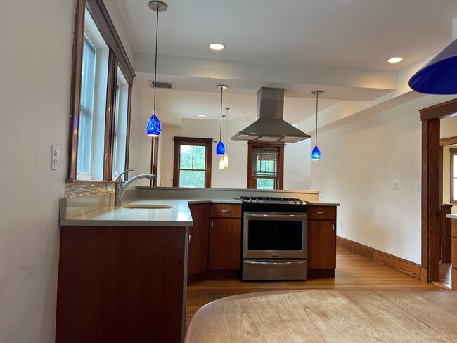 Kitchen - 7 Fairfield St