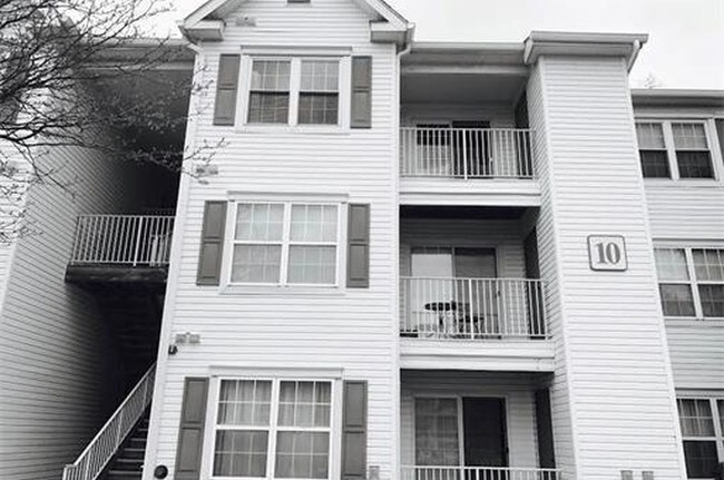 Building Photo - 612 Waterford Dr