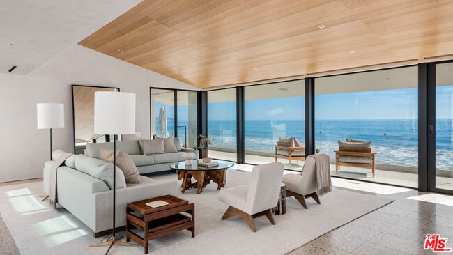 Building Photo - 31388 Broad Beach Rd