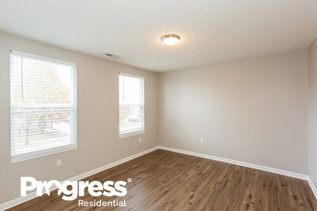 Building Photo - 1560 Orchestra Way