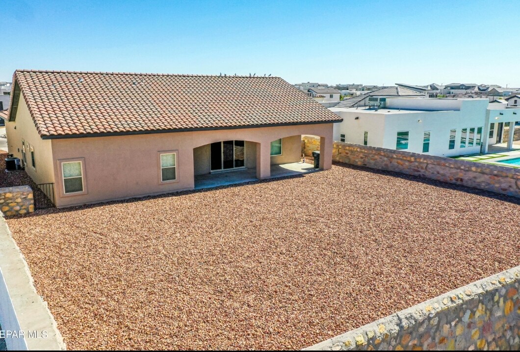 Backyard - 309 Blue Valley Dr