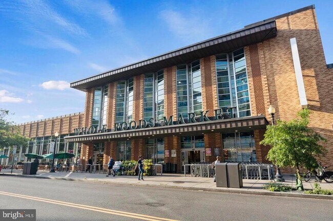 Building Photo - 2015 13th St NW