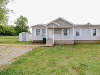 Building Photo - Modern Living Meets Comfort in This Beautiful Duplex