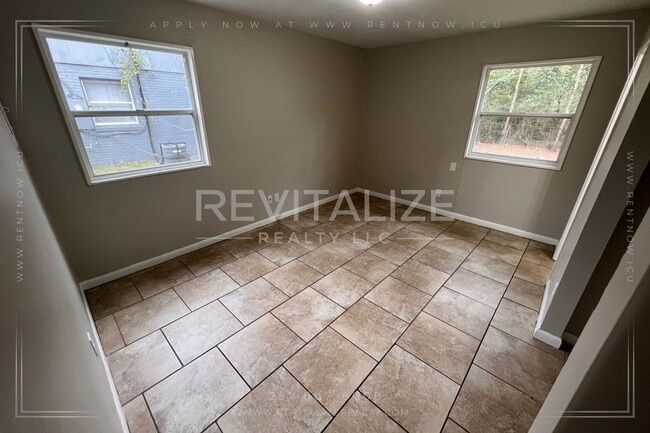 Building Photo - Updated 3 Bedroom/2 Bathroom House in Mobile!