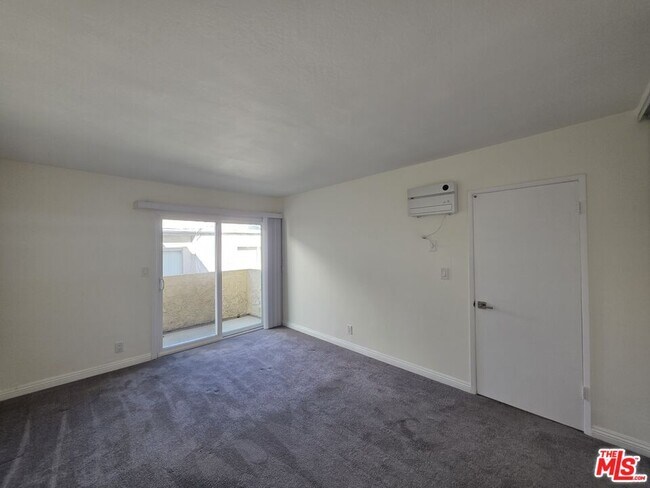 Building Photo - 517 N Francisca Ave